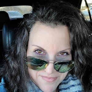 Meet your Posher, Sharon